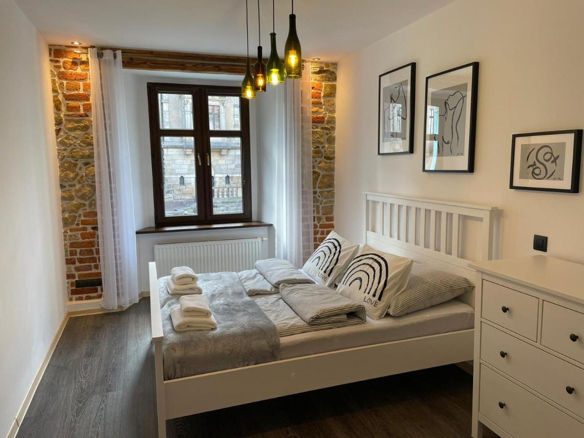 Apartament Przy Ratuszu Kłodzko Extérieur photo