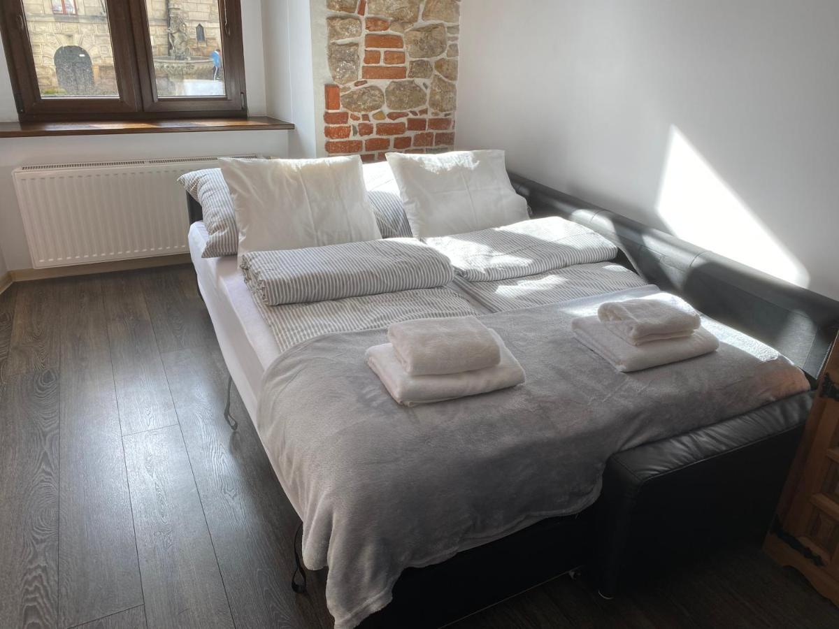 Apartament Przy Ratuszu Kłodzko Extérieur photo