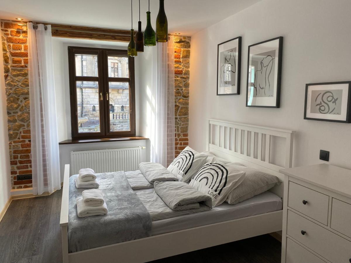 Apartament Przy Ratuszu Kłodzko Extérieur photo