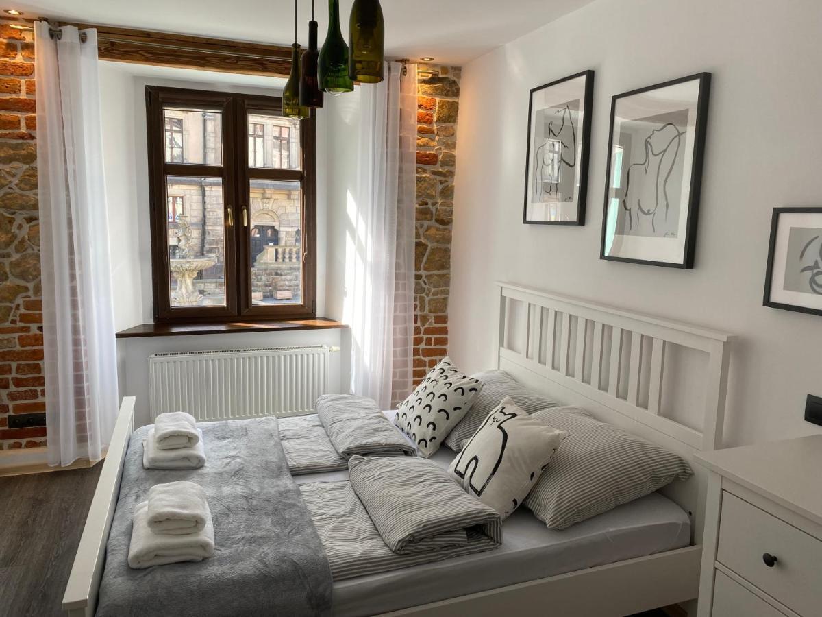 Apartament Przy Ratuszu Kłodzko Extérieur photo