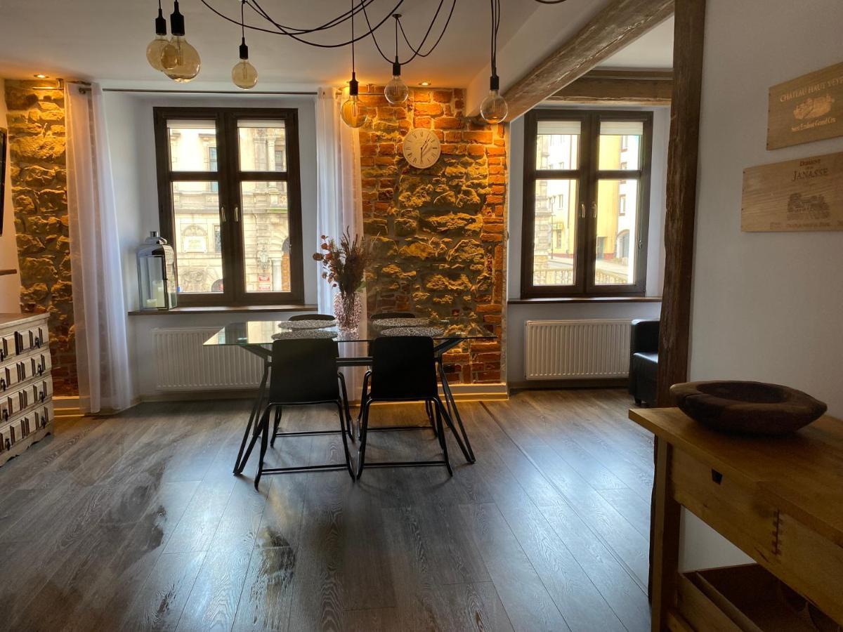 Apartament Przy Ratuszu Kłodzko Extérieur photo