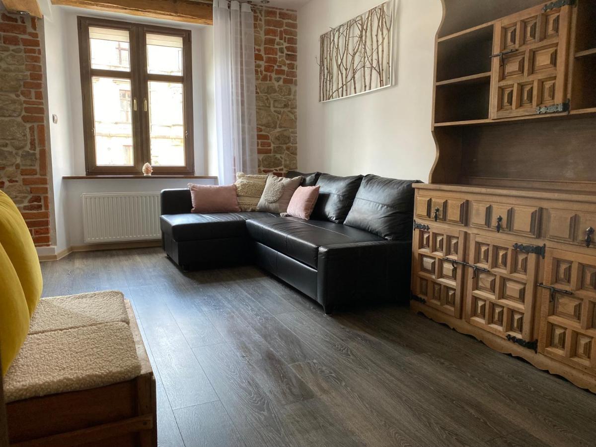 Apartament Przy Ratuszu Kłodzko Extérieur photo