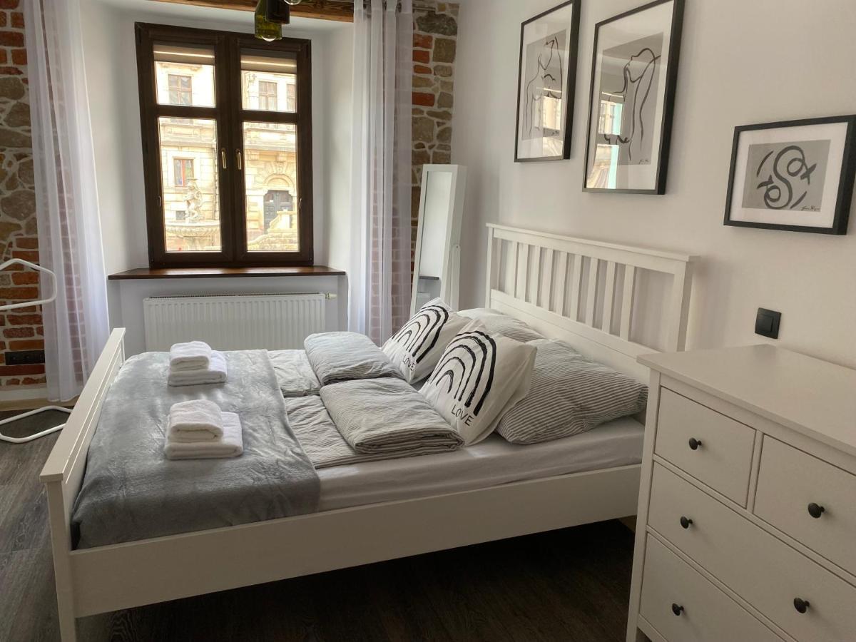 Apartament Przy Ratuszu Kłodzko Extérieur photo