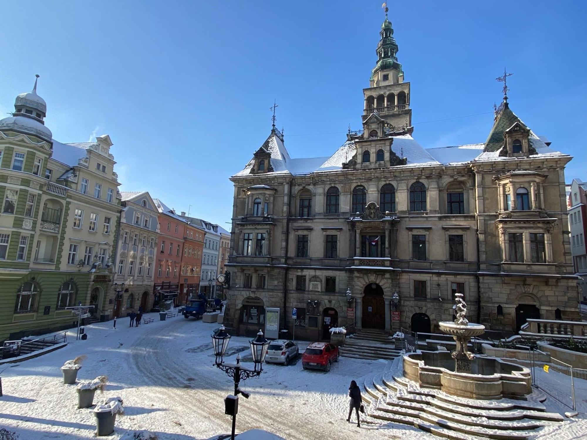 Apartament Przy Ratuszu Kłodzko Extérieur photo